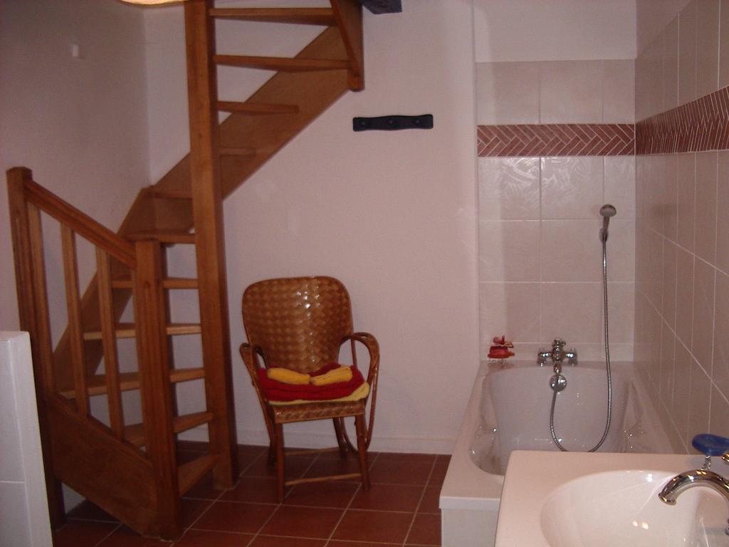 Maison D'Hotes De La Verriere Les Ardillats Δωμάτιο φωτογραφία